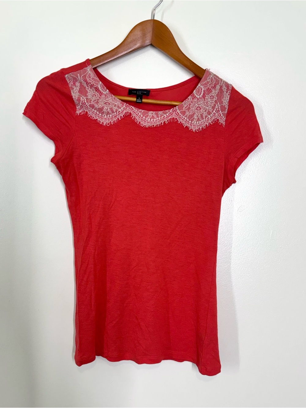 The Limited Coral Red Cap Sleeve Tee with Ivory Scalloped Lace Collar Small